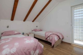 Holiday home in Dvornica 38193 - Ražanj - 3
