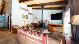 Chateau De Montagne #15 Condo - Mammoth Lakes - 3