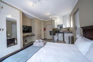 The Haystack on Cowley - 8