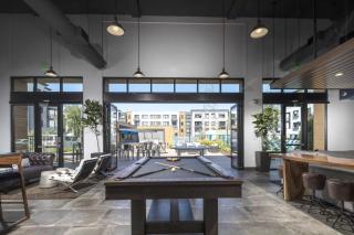 Luxury Condos at Anton Menlo w Pool & Amenities - 5
