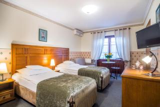 Hotel Dwa Księżyce - 1