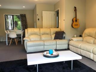 Tranquil Family Retreat - Akaroa - 5