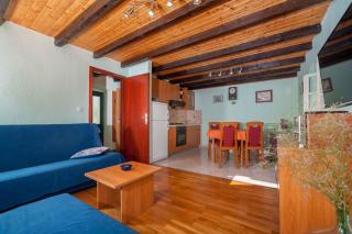 Apartments in Bozava/Insel Dugi Otok 7831 - Božava - 2