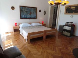 Apartment near Archaeological Museum in Pula in Pluj - Pula - 3