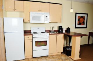 Trend Mountain Hotel & Conference Centre - Tumbler Ridge - 1