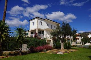 Two-Bedroom Apartment in Vinisce I - Vinišće - 0