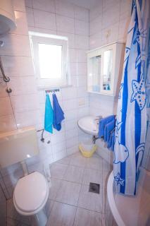 Apartment in Okrug Gornji with Two-Bedrooms 2 - Trogir - 4
