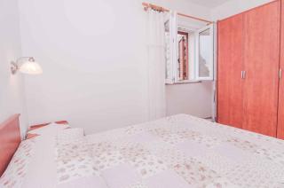 Apartments in Mali Losinj 14985 - Mali Lošinj - 2