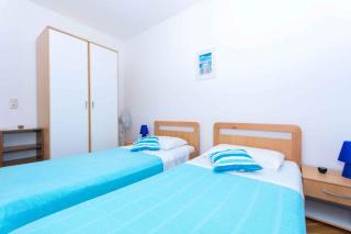 Two-Bedroom Apartment in Okrug Gornji V - Trogir - 5