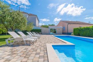 Two-Bedroom Apartment in Biograd na Moru II - 2