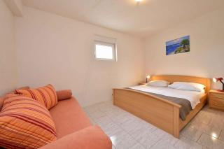 Two-Bedroom Apartment in Drage I - 5