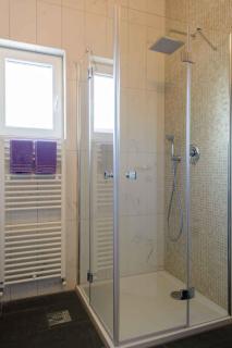 Two-Bedroom Apartment in Okrug Gornji III - 9