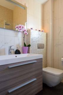 Two-Bedroom Apartment in Okrug Gornji III - Trogir - 3