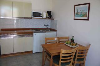 Apartment Povljana 3 - 4