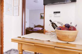 Apartment Pula 6 - Veli Vrh - 1