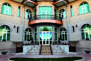 Mixt Royal Palace - 8