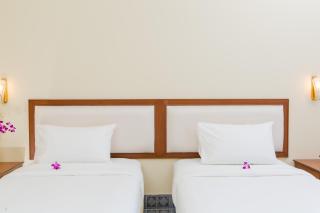 Serenity Lakeside Resort - 3