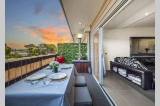 Modern 3 bedroom apartment, beach, surf & shops - Cape Woolamai - 0