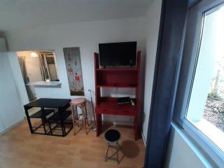 Studio charmant tout équipé - 2