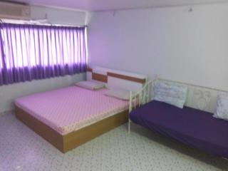Room in Guest room - Chan Kim Don Mueang Guest House, free parking space and free Wifi - Thung Si Kan - 0