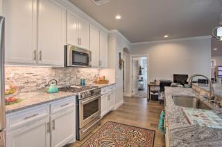 Modern OKC Retreat Half-Mile to Plaza District! - Oklahoma City - 2