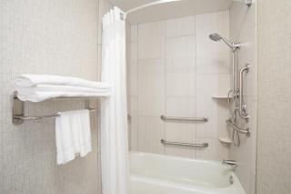 Holiday Inn Express Hotel & Suites Longmont by IHG - 6