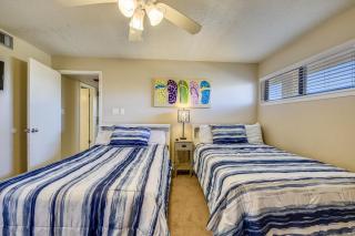 Aquavista Condominiums #206-W by Book That Condo - 3