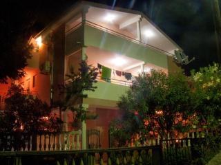 Apartments Milka - Dobra Voda - 9