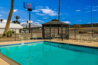 Motel 6-Tucson, AZ-Downtown - Tucson - 1
