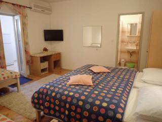 Apartments in Starigrad-Paklenica 6819 - 6