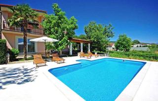 Holiday home in Donji Prolozac 27078 - Donji Proložac - 0