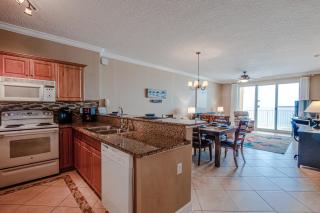 Twin Palms Resort #601 by Book That Condo - 3