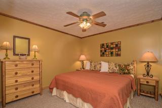 Cabin Of Many Colors, Hot Tub, Mtn Views, Cozy Cabin Retreat in the Smokies Comfort & Fun for All! - 1