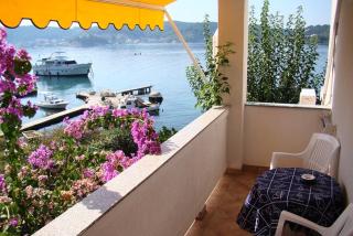 Beachfront Apartment with Seaview - 0