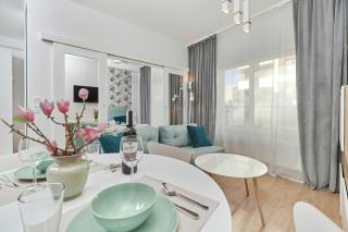 Modern Apartments Kościuszki with FREE GARAGE Wrocław by Noclegi Renters - Breslavia - 0