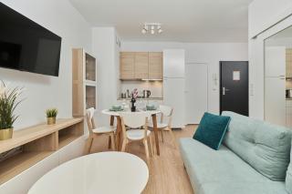 Modern Apartments Kościuszki with FREE GARAGE Wrocław by Noclegi Renters - 1