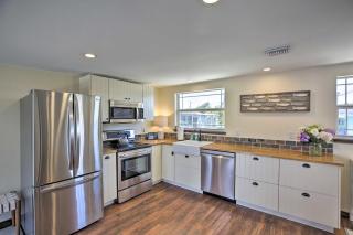 Waterfront Matlacha Island Cottage with Dock! - 4