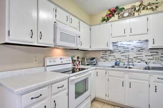 Charming Rochester Home, 4 Mi to Mayo Clinic! - Rochester - 2