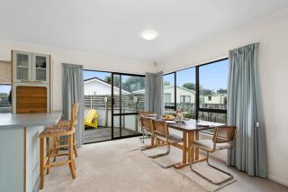 Hit The Beach - Waitarere Beach Holiday Home - Waitarere - 6