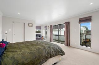 Hit The Beach - Waitarere Beach Holiday Home - Waitarere - 1