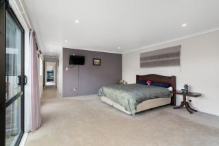 Hit The Beach - Waitarere Beach Holiday Home - Waitarere - 2