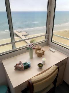 Larnaca Seaview Rooms - 7