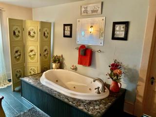 The Bella Ella Bed and Breakfast - Canandaigua - 1