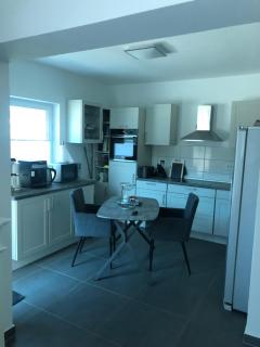White Pearl with free EV Ch-Station - Valbandon - 4