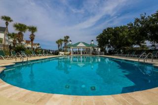 Gigi's Beach House - 9