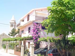 Vacation Apartment in Pakoštane with terrace, WiFi, washing machine (3539-4) - 0