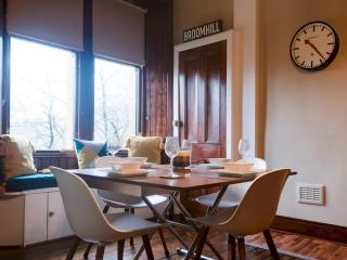 Pass the Keys Beautiful, traditional 2 bed flat w free parking - Glasgow - 1