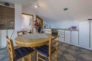 One-Bedroom Apartment in Crikvenica LXIII - Dramalj - 3