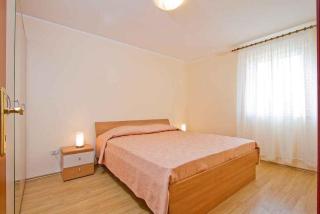 Two-Bedroom Apartment in Novigrad I - 2