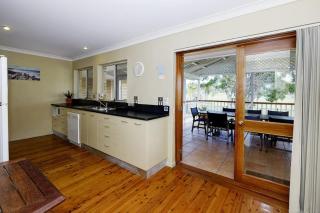 Retreat on Gleeson - Forster - 6